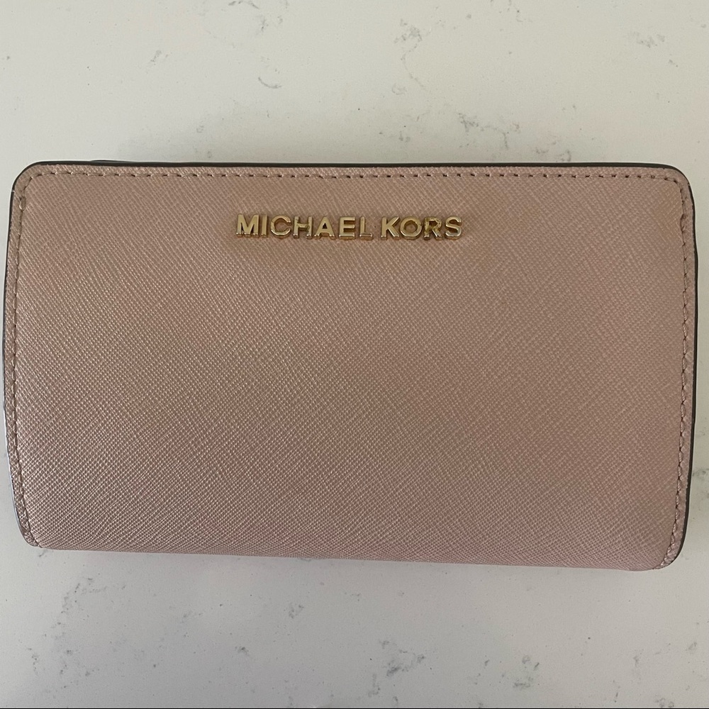 Michael Kors Jet Set Travel Slim Bifold